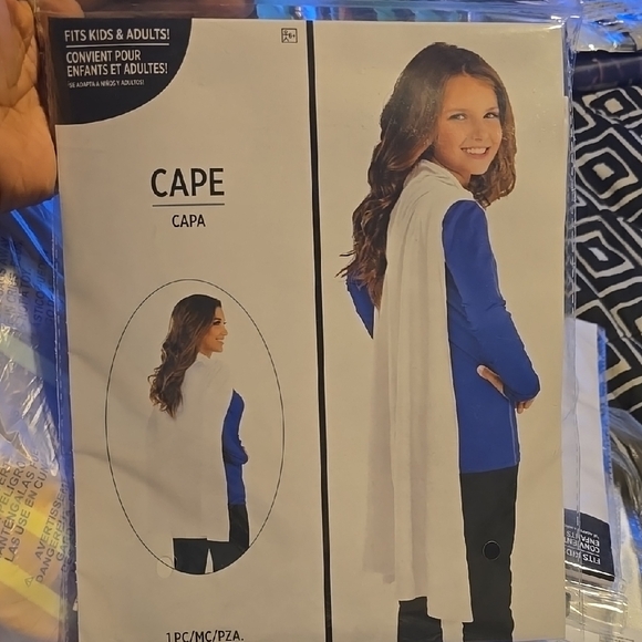 White Cape for Kids and Adults - Picture 1 of 4
